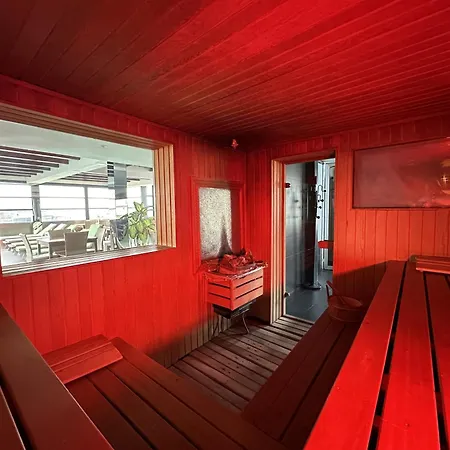 Ahc Old Szálloda 4*