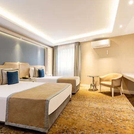 Ahc Old Hotel 4*